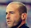 L'intrus serait entré dans la maison par une porte-fenêtre vers 2 heures du matin.

Mehmet Scholl, footballeur.