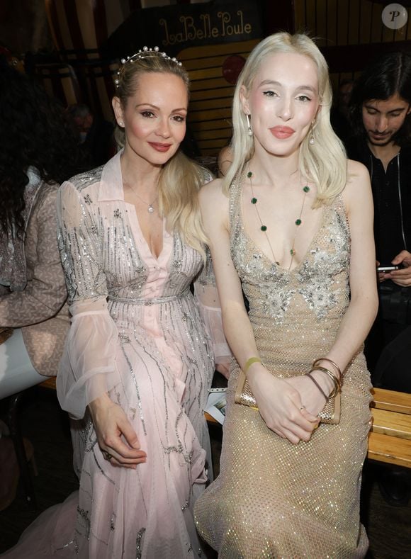 Béatrice Rosen et Andréa Furet - Célébrités au défilé Christophe Guillarmé "Collection Prêt-à-Porter Automne/Hiver 2025-2026" lors de la Fashion Week au Balajo à Paris le 5 mars 2025. © Coadic Guirec/Bestimage