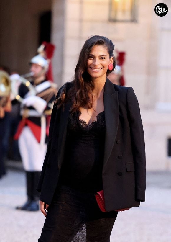 Tatiana Silva (enceinte, ancienne miss Belgique) arrivant au dîner d'état au palais de l'Elysée à Paris en l'honneur de la visite du roi et de la reine de Belgique en France le 14 octobre 2024.

© Dominique Jacovides / Bestimage