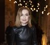 L'immense actrice Isabelle Huppert, qui célèbre ce lundi son anniversaire, file le parfait amour avec le réalisateur Ronald Chammah depuis plus de quarante ans.

Isabelle Huppert - Personnalités au dîner "Women in Motion" par le groupe Kering, Place de la Castre, lors du Festival International du Film de Cannes. © Olivier Borde / Bestimage