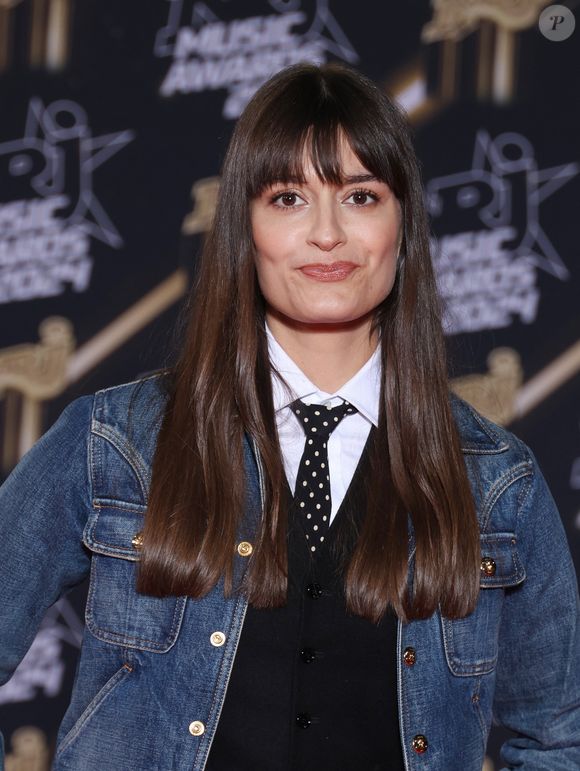 Clara Luciani - Photocall de la 26ème édition des NRJ Music Awards au palais des festivals de Cannes, France, le 1er novembre 2024. © Guignebourg-Bebert/Bestimage