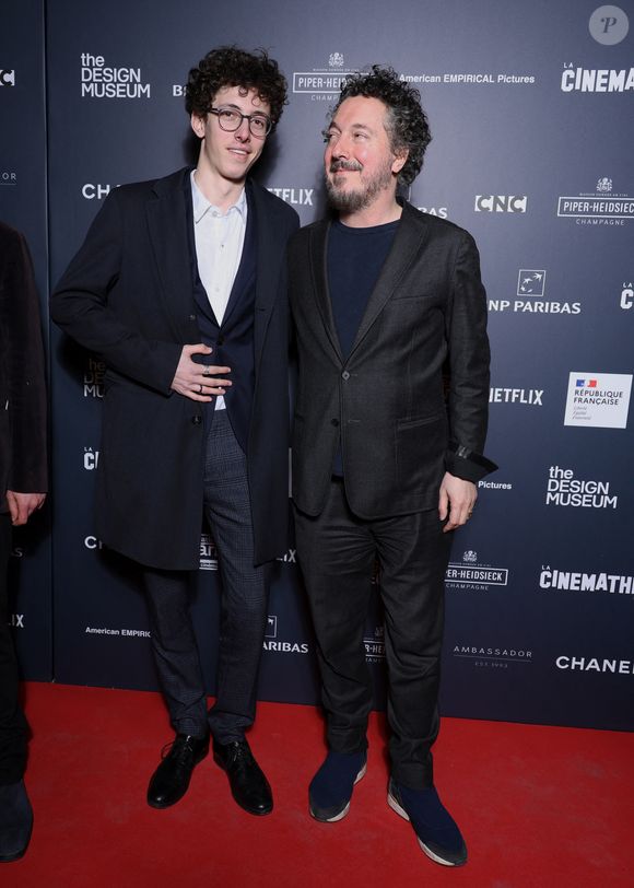 Guillaume Gallienne et son fils Tado - Vernissage de l'exposition de 'Wes Anderson' à la Cinémathèque Française de Paris le 17 mars 2025. © Denis Guignebourg/Bestimage