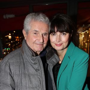 Claude Lelouch et sa compagne Valérie Perrin au restaurant Le Fouquet's. © Bertrand Rindoff Petroff / Bestimage 