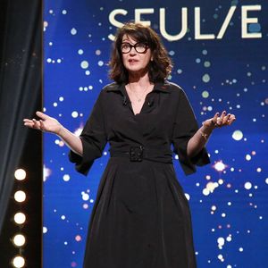 Zabou Breitman lors de la 35ème cérémonie des Molières aux Folies Bergère à Paris, le 6 Mai 2024. 

© Bertrand Rindoff / Bestimage
