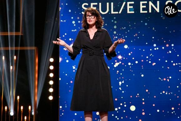 Zabou Breitman lors de la 35ème cérémonie des Molières aux Folies Bergère à Paris, le 6 Mai 2024. 

© Bertrand Rindoff / Bestimage