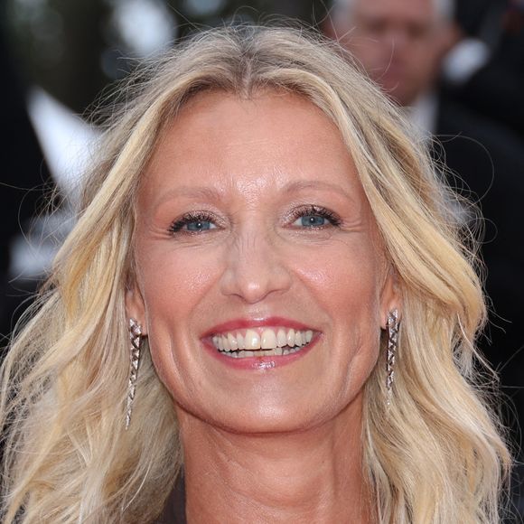 Alexandra Lamy est un visage emblématique du cinéma français
Alexandra Lamy - Montée des marches du film « Le deuxième acte » pour la cérémonie d’ouverture du 77ème Festival International du Film de Cannes, au Palais des Festivals à Cannes.