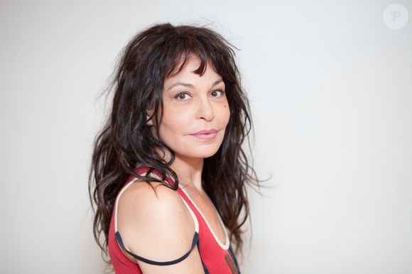 Archives - Isabelle Mergault sur le plateau de l'émission "Les Grands du Rire", le 27 septembre 2012 - Isabelle Mergault, décédée à l'âge de 67 ans des suites d'un cancer, le 20 mars 2026. MPP / Bestimage