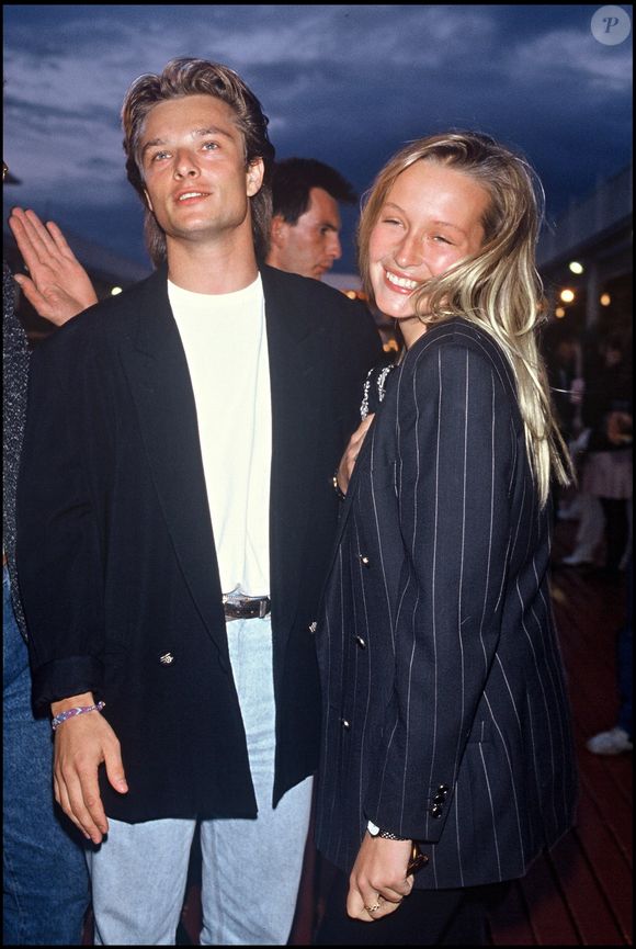 David Hallyday s'exprime sur la fin de sa romance avec Estelle Lefébure

Archives - David Hallyday et Estelle Lefébure - Soirée à la Piscine Deligny à Paris en 1988. (DOMINIQUE JACOVIDES / BESTIMAGE).