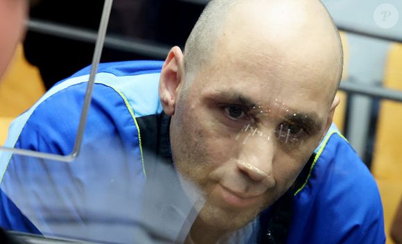 Cédric Jubillar arrive dans le box des accusés au tribunal d'Albi pour son procès pour meurtre par conjoint le 22 septembre 2025

© Dominique Jacovides / Bestimage