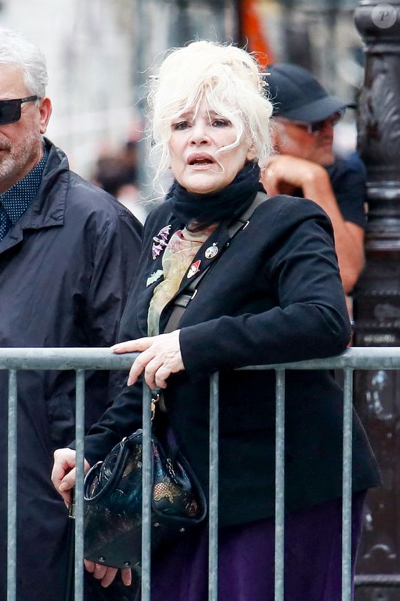 Armande Altaï - Arrivées aux obsèques de Thierry Ardisson en l’église Saint-Roch de Paris, France, le 17 juillet 2025. © Clovis-Jacovides/Bestimage