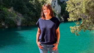 Après le Sud, cap sur la Bretagne pour Estelle Denis et son compagnon Marc Thiercelin, le couple séjourne dans un hôtel de rêve