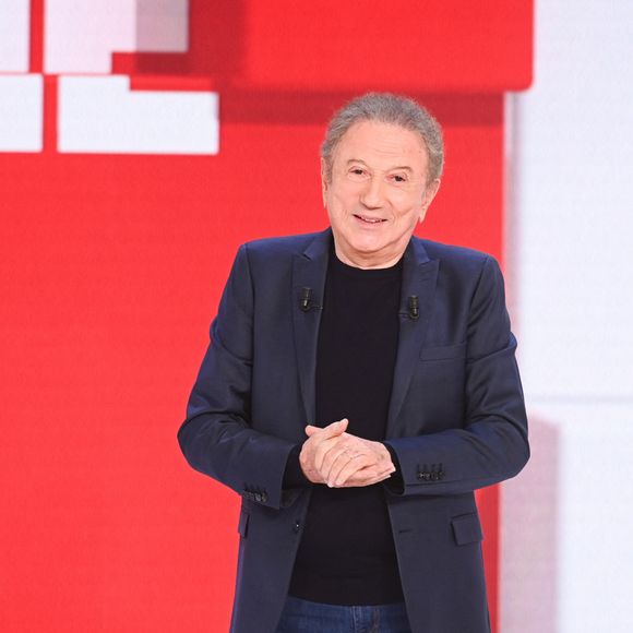 Exclusif - lors de l'enregistrement de l'émission "Vivement dimanche" à Paris, France, le 9 septembre 2025 et diffusée le 2 novembre 2025 sur France 3. © Guillaume Gaffiot/Bestimage