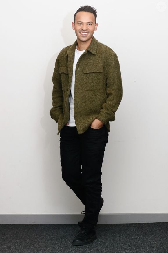 Exclusif  - Mohamed Bouhafsi - Backstage - Enregistrement de l'émission "100% logique" présentée par C. Feraud et qui sera diffusée le 29 mars 2025 au Studio du Lendit à Saint-Denis, France, le 14 décembre 2024. © Christophe Clovis / Bestimage