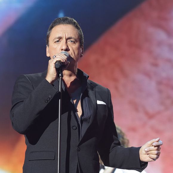 Exclusif - Dany Brillant - lors du concert du gala de Noël de l'association Tout le monde contre le cancer fête ses 20 ans diffusé le 24 décembre sur M6 à l'Adidas Aren Porte de la Chapelle à Paris, France, le 4 décembre 2025. © Coadic Guirec/Bestimage