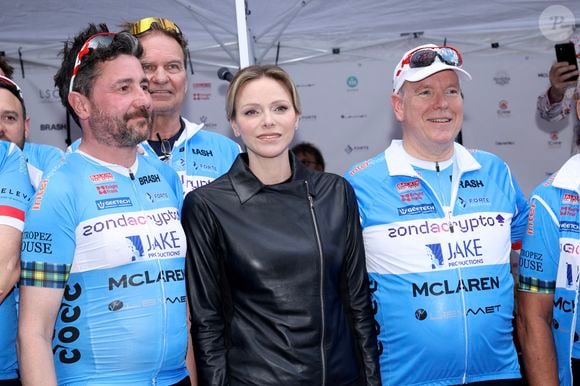 La princesse Charlène de Monaco et le prince Albert II de Monaco - Le prince Albert II de Monaco participe à une randonnée à vélo de Saint-Tropez à la Principauté de Monaco en 4 heures et 15 minutes, au profit de la Fondation de la Princesse Charlène de Monaco le 27 avril 2025. © Claudia Albuquerque/Bestimage
