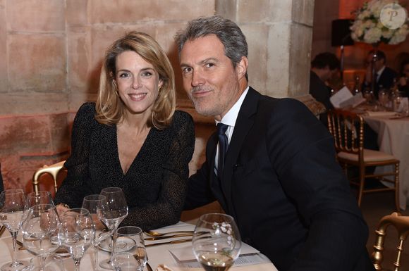 Elle explique devoir sa silhouette svelte en grande partie à la génétique et au métabolisme hérité de sa mère.

Julie Andrieu et son mari le Dr Stéphane Delajoux - Gala Mawoma, 1er concours mondial itinérant consacré aux femmes cheffes d'orchestre à la Conciergerie à Paris le 9 mars 2020. © Giancarlo Gorassini/Bestimage