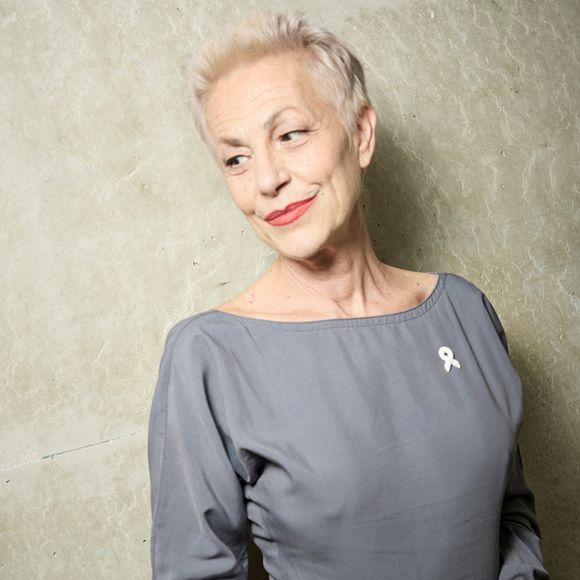 Le film suit la chanteuse entre Londres et son village natal au Portugal.

Info - Décès de Diego, fils cadet de la chanteuse Lio, immolé par le feu à l'âge de 21 ans. Son corps a été retrouvé ce week-end, à proximité de l’aéroport Roissy-Charles-de-Gaulle - Exclusif - Lio - Studio - Enregistrement du concert "Nos voix pour toutes", au profit de La fondation des femmes, à l'Adidas Arena à Paris, diffusée le 11 décembre sur TMC
© Cyril Moreau-Coadic Guirec / Bestimage