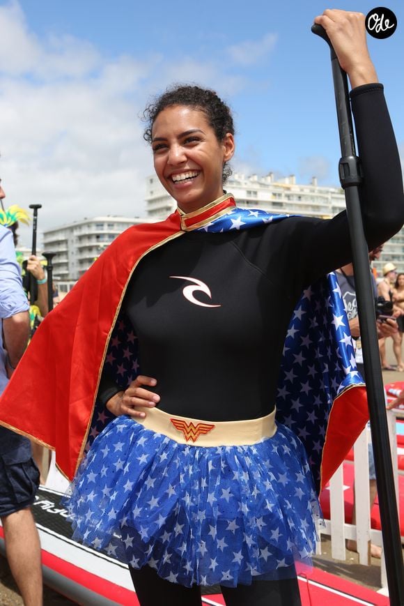 Après son diagnostic, Chloé Mortaud a confié avoir ressenti à la fois du soulagement, de la validation et de la frustration. 


Chloé Mortaud (Miss France 2009), déguisée en Wonder Woman - Course de Stand-Up Paddle lors de la Summer Cup 2016 à La Baule le 9 juillet 2016.  © Laetitia Notarianni / Bestimage