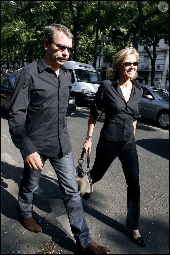 Claire Chazal et Philippe Torreton - Cimetière Montparnasse