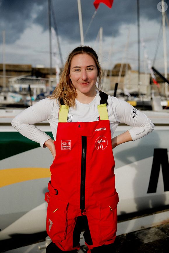 IMOCA La skipper Violette Dorange (DEVENIR) au village de la course avant le départ de la course transatlantique 'The Transat CIC' connue comme la plus ancienne et la plus difficile des courses en solitaire. Le 28 avril, 33 skippers IMOCA, 13 skippers Class40, et 2 dans la catégorie Vintage, partiront de Lorient pour rejoindre New York. Photo prise au port de plaisance de La Base à Lorient, Bretagne, France, le 23 avril 2024, par Marie-Paola BERTRAND-HILLION/ ABACAPRESS.COM