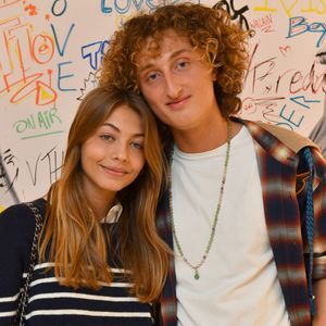 Exclusif - Stella Belmondo, Joalukas Noah (fils de Y.Noah et I.Camus) lors de la présentation de la collection capsule  de la maison Lanvin "Poetry in Motion", une nouvelle ligne jeune "surfer" , à la boutique Lanvin à Paris. Le 8 décembre 2021
© Veeren / Bestimage