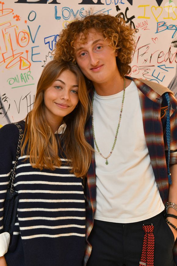 Exclusif - Stella Belmondo, Joalukas Noah (fils de Y.Noah et I.Camus) lors de la présentation de la collection capsule  de la maison Lanvin "Poetry in Motion", une nouvelle ligne jeune "surfer" , à la boutique Lanvin à Paris. Le 8 décembre 2021
© Veeren / Bestimage