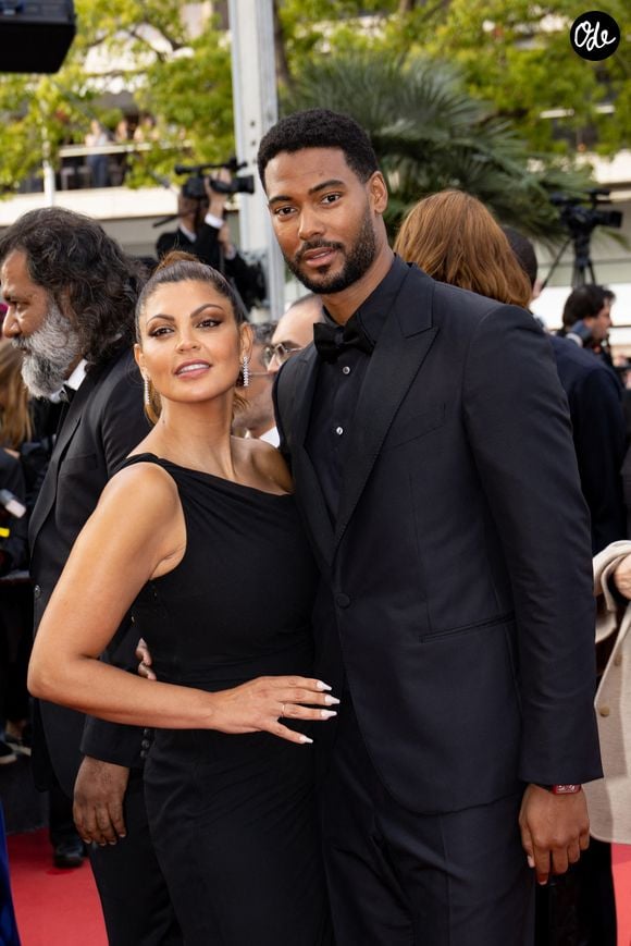 La comédienne est en couple avec Djebril Zonga depuis 2007

Nawell Madani et Djebril Zonga - Montée des marches du film « Firebrand (Le jeu de la reine) » lors du 76ème Festival International du Film de Cannes, au Palais des Festivals à Cannes. Le 21 mai 2023
© Jacovides-Moreau / Bestimage