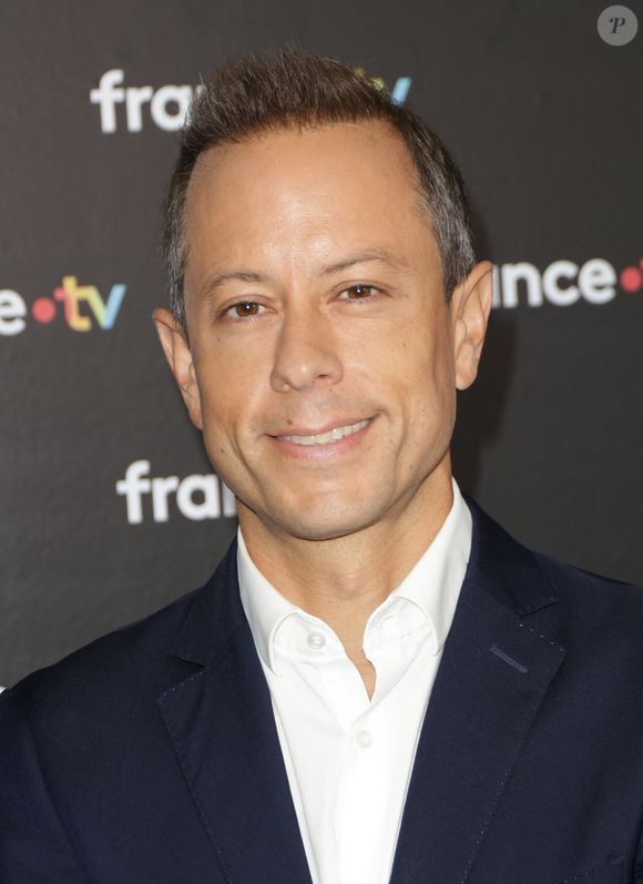 Info - Après 13 ans sur France Télévisions, le journaliste politique Guillaume Daret quitte le groupe public pour BFMTV - Guillaume Daret au photocall de la conférence de presse de rentrée de France Télévisions à Paris, France, le 4 septembre 2024. © Coadic Guirec/Bestimage