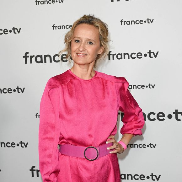 Caroline Roux au photocall pour la conférence de presse de rentrée de France TV à la Grande Halle de la Villette à Paris, France, le 6 juillet 2022. © Coadic Guirec/Bestimage