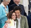 Celui qui est marié avec la violoncelliste Catherine Robert, beau père d'une fille et père d'un petit garçon, a fait déménager sa tribu pour cette expérience... 

Vianney, Catherine Robert en tribune lors des Internationaux de France 2025 à Roland Garros le 06 juin 2025 à Paris, France. Photo Nasser Berzane/Abaca
