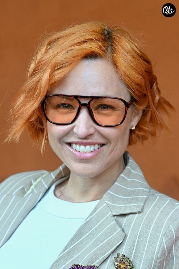Installée en France depuis deux décennies, la chanteuse de 45 ans partage aujourd’hui son temps entre Paris et les Landes. 

Natasha St-Pier poser au Village lors du tournoi de Roland-Garros, le 3 juin 2025 à Paris, en France. Photo : ABACAPRESS.COM