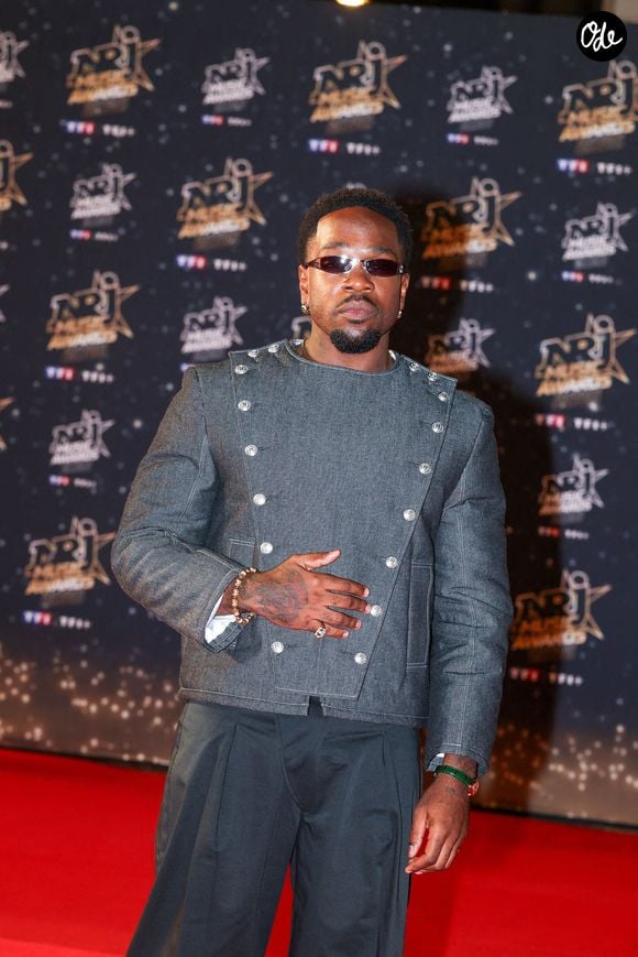 Tayc - Photocall de la 28ème édition des NRJ Music Awards 2026 au palais des festivals et des congrès de Cannes, le 23 octobre 2026. © Dominique Jacovides / Bestimage