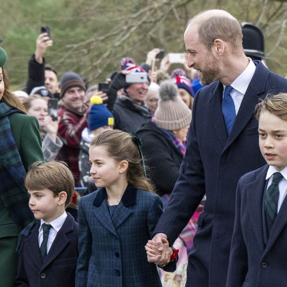 La princesse de Galles, le prince Louis, la princesse Charlotte, le prince de Galles et le prince George assistent au service religieux du jour de Noël à l'église St Mary Magdalene à Sandringham, Norfolk, Royaume-Uni, le mercredi 25 décembre 2024. Photo by Zak Hussein/Splash News/ABACAPRESS.COM
