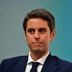 Gabriel Attal (secrétaire général du parti Renaissance) - Réunion du parti "Renaissance"à la Cité du Cinéma à Saint-Denis le 6 avril 2025. © Christian Liewing/Bestimage