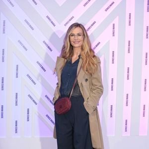 C'est en 1997 sur les bancs de l’école supérieure des Arts et Techniques du théâtre à Lyon qu'elle rencontre Guillaume Siron...

Cécile de France au photocall de la cérémonie d'ouverture du festival Séries Mania 2026 à Lille, France, le 20 mars 2026. Crédit Stéphane Vansteenkiste/Bestimage