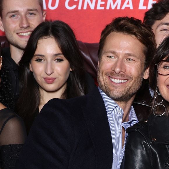 Alexia Laroche-Joubert, Glen Powell et les élèves de la Star Academy 2025 (G-D) Ambre, Léane lors de la première de Running Man au cinéma UGC Ciné Cité Bercy à Paris le 3 novembre 2025.
© Denis Guignebourg / Bestimage