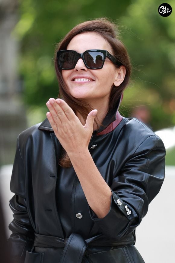 Avec le temps, Virginie Ledoyen a appris à accepter sa réussite financière et à en parler sereinement avec ses parents.

Virginie Ledoyen au défilé Chanel "Collection Haute Couture Automne/Hiver 2026-2027" lors de la Fashion Week de Paris, le 7 juillet 2026 © Florian Lavielle / Bestimage