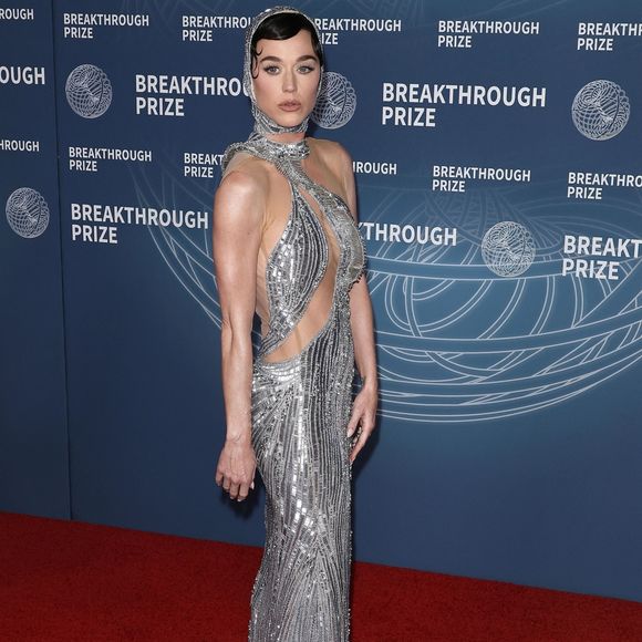 C'est enfin chose faite !

Des célébrités et des scientifiques se rassemblent pour la 11e cérémonie annuelle de remise du prix Breakthrough, qui s'est tenue au Barker Hangar à Santa Monica, en Californie. Backgrid USA / Bestimage