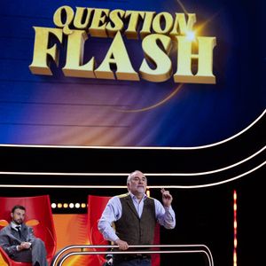 Exclusif - Antoine Duléry lors de l'enregistrement de l'émission "Qui Ment?" présentée par B.Guillon et diffusée le 20 août 2026 sur France 2, à Saint-Denis, Seine Daint-Denis, France, le 24 novembre 2025. © Jeremy Melloul/Bestimage