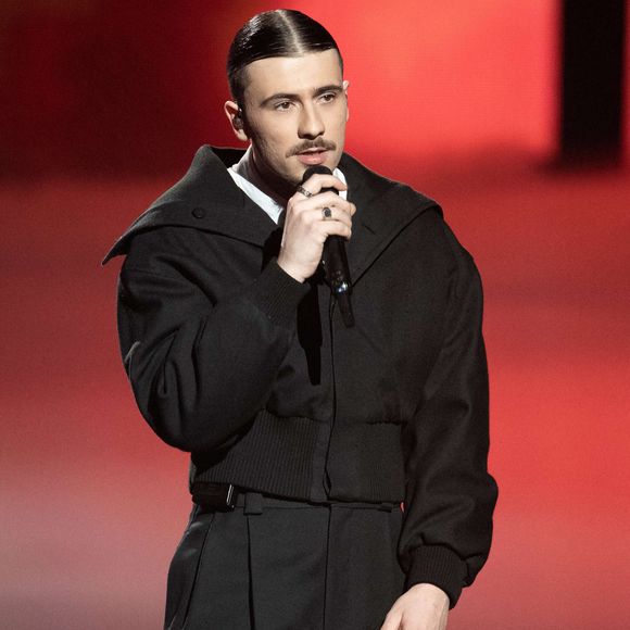 Pierre Garnier se produit sur scène lors de la 40e édition des Victoires de la Musique à La Seine Musicale le 14 février 2025 à Boulogne-Billancourt, France. Photo par David NIVIERE/ABACAPRESS.COM