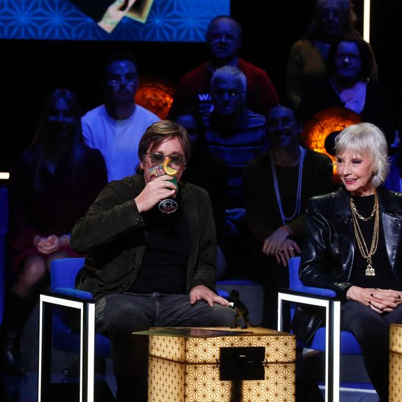 Faustine Bollaert, Thomas Dutronc et Denise Fabre enregistrent l'émission "La Boîte à Secrets N°20" dans les studios de la Cité du Cinéma à Saint-Denis.

© Christophe Clovis / Bestimage