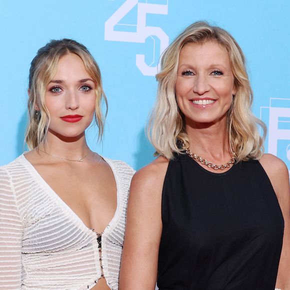 Chloé Jouannet et Alexandra Lamy - Photocall d'ouverture du Festival de la Fiction 2023 à La Rochelle le 12 septembre 2023.

© Denis Guignebourg / Bestimage