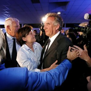 Archive - François Bayrou, président du Modem, fête en compagnie de sa femme Elisabeth sa victoire à l'élection municipale de Pau, France, le 31 Mars 2014. © Patrick Bernard/Bestimage