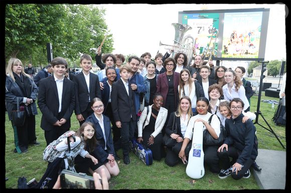 Un documentaire inédit sur les coulisses et les acteurs sera diffusé le 30 avril sur M6.

Rachida Dati assiste à la soirée de clôture de la 23ème édition du Festival du 7ème Art dans le 7ème, avec la projection d'"Un p'tit truc en plus", en présence notamment d'Arnaud Toupense, l'un des comédiens, le 6 juin 2025.

© Alain Guizard / Bestimage