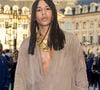 Connu pour son style glamour et sa forte présence sur les réseaux sociaux, Olivier Rousteing a également multiplié les collaborations marquantes, notamment avec H&M et Jean Paul Gaultier. 

Olivier Rousteing au  Défilé « Vogue World » Place Vendôme dans le cadre de la Fashion Week de Paris, France, le 23 juin 2024. © Olivier Borde/Bestimage