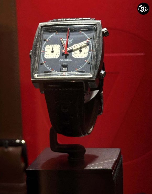 La Heuer Monaco portée par l'acteur dans 'Le Mans' sera mise aux enchères chez Sotheby's New York.

Le 5 décembre 2024, New York, New York, États-Unis : Steve Mcqueen, rare montre-bracelet chronographe automatique carrée en acier inoxydableen exposition lors de l'avant-première presse d'Important Watches pour les ventes d'objets de luxe de l'automne 2024 de Sothebyâ€™s New York qui s'est tenue à Sotheby's™s New York. (Image de crédit : © Nancy Kaszerman/ZUMA Press Wire)