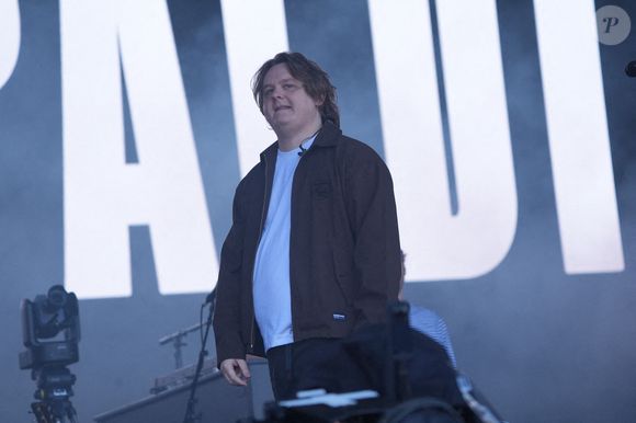 Lewis Capaldi se produit sur la scène Pyramid lors du festival de Glastonbury à Worthy Farm dans le Somerset, au Royaume-Uni, le vendredi 27 juin 2025. Photo par Yui Mok/PA Wire/ABACAPRESS.COM