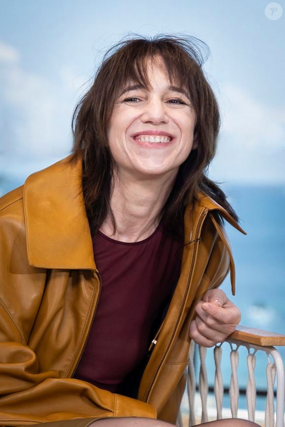 Dans une interview pour Harper's Bazaar

Photocall Kering Women in Motion Talk avec Charlotte Gainsbourg à l'hôtel Majestic lors du 78ème Festival International du Film de Cannes le 17 mai 2025.

© Olivier Borde / Bestimage