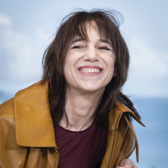 Dans une interview pour Harper's Bazaar

Photocall Kering Women in Motion Talk avec Charlotte Gainsbourg à l'hôtel Majestic lors du 78ème Festival International du Film de Cannes le 17 mai 2025.

© Olivier Borde / Bestimage