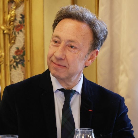 En effet, au sein de France Télévisions, ça grince même plutôt des dents comme l'animateur l'a fait savoir.

Exclusif - Stéphane Bern lors de sa nomination comme Pape du Patrimoine lors de la Saint Clément au restaurant Alain Ducasse Baccarat, à Paris, France, le 20 novembre 2025. © Denis Guignebourg/Bestimage